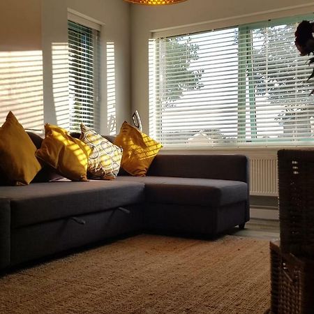 New Contemporary Flat Minutes From Airport & Nec Apartman Marston Green Kültér fotó