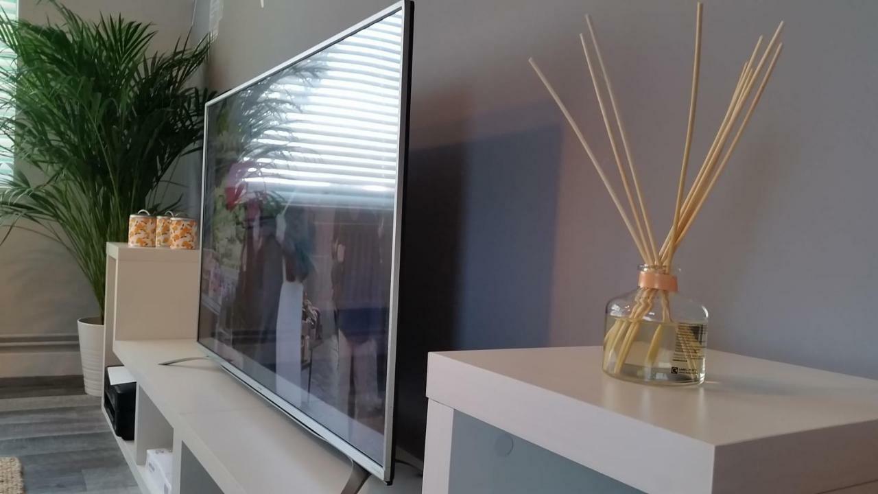 New Contemporary Flat Minutes From Airport & Nec Apartman Marston Green Kültér fotó