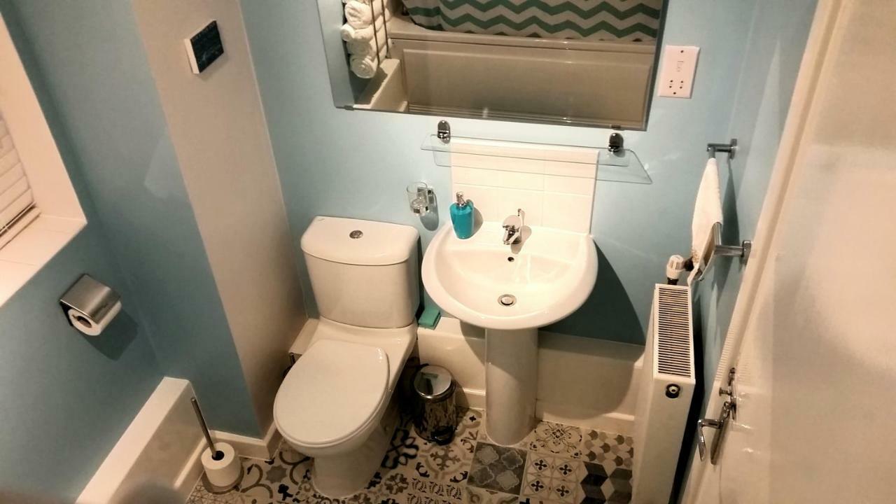 New Contemporary Flat Minutes From Airport & Nec Apartman Marston Green Kültér fotó